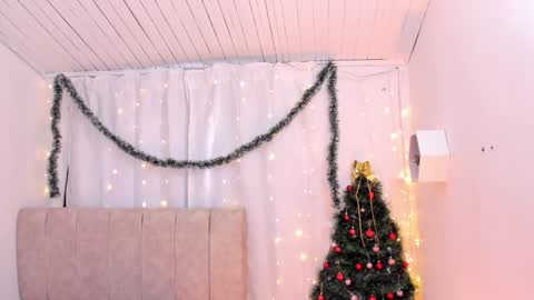 Snapshot of _little_ivy chatting on December 2024 06:39:01 PM Ivy 3 online show from December 2024 06:39:01 PM