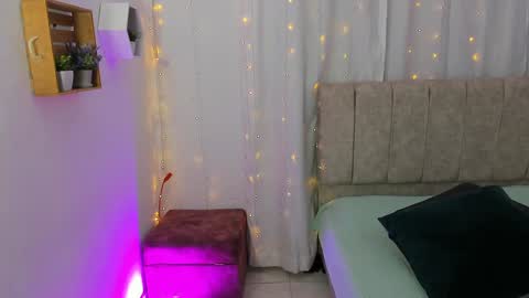 Snapshot of _little_ivy chatting on January 2025 07:59:02 PM Ivy 3 online show from January 2025 07:59:02 PM