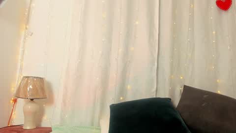Snapshot of _little_ivy chatting on February 2025 11:49:01 PM Ivy 3 online show from February 2025 11:49:01 PM