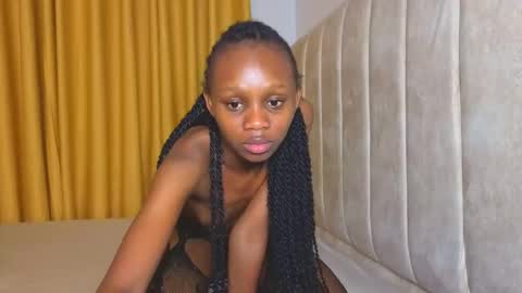 Littlevenus online show from November 2025 12:31:02 AM