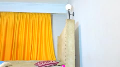 Littlevenus online show from April 2026 02:20:01 PM