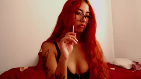 _loreana_ online show from January 2025 03:25:01 PM