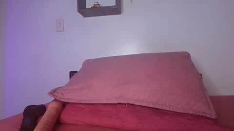 Lorrayne online show from February 2025 11:57:02 AM