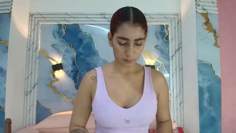 Lorrayne online show from September 2025 12:07:01 PM