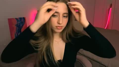 Snapshot of _loveliness_ chatting on October 2025 02:50:01 PM Amanda mandy online show from October 2025 02:50:01 PM