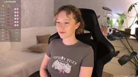 Snapshot of _lucky13__ chatting on September 2025 07:57:01 PM Valerie or just Lera online show from September 2025 07:57:01 PM