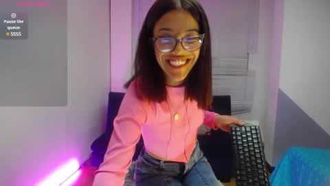 Lucy  online show from January 2025 03:19:01 AM