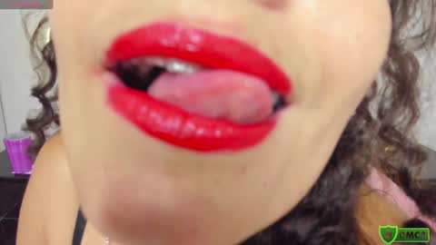 Snapshot of _luna__sweet_ chatting on January 2025 04:02:01 AM luna sweet online show from January 2025 04:02:01 AM