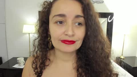 Snapshot of _luna__sweet_ chatting on January 2025 06:39:01 AM luna sweet online show from January 2025 06:39:01 AM