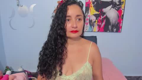  luna  sweet  online show from September 2025 02:38:01 AM