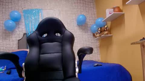 Luna online show from September 2025 03:10:02 AM