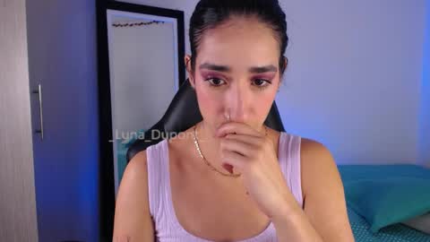 Snapshot of _luna_dupont_ chatting on May 2026 01:07:02 PM Luna online show from May 2026 01:07:02 PM