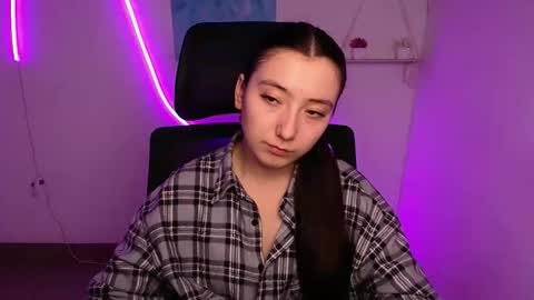 Luna online show from October 2025 05:18:01 AM