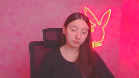 Luna online show from October 2025 05:19:01 AM