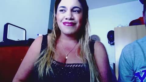 _lunagold_ online show from March 2026 08:22:02 PM