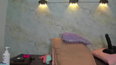 Snapshot of _maddy_miller chatting on December 2024 11:57:02 AM Maddy online show from December 2024 11:57:02 AM