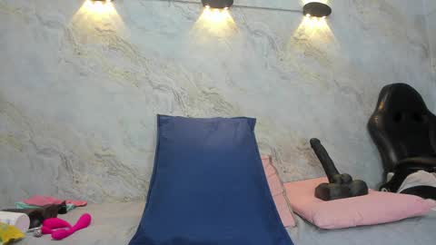 Snapshot of _maddy_miller chatting on January 2025 11:56:01 AM Maddy online show from January 2025 11:56:01 AM