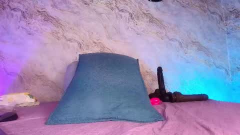 Maddy online show from November 2025 12:02:02 PM