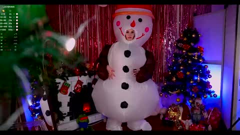 Snapshot of _madinameow_ chatting on December 2024 05:31:01 AM Madina- Mads online show from December 2024 05:31:01 AM