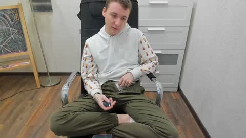 Snapshot of _maelstrom_ chatting on December 2024 03:13:02 PM _maelstrom_ online show from December 2024 03:13:02 PM