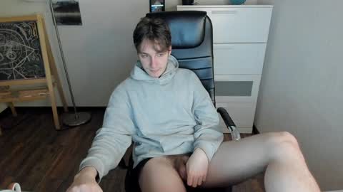 Snapshot of _maelstrom_ chatting on December 2024 06:45:02 PM _maelstrom_ online show from December 2024 06:45:02 PM