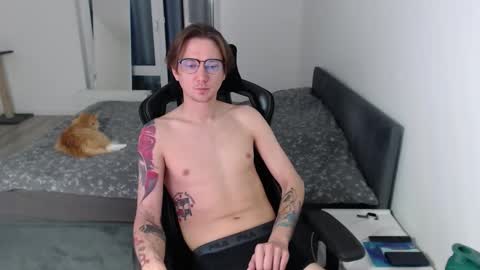 Snapshot of _maelstrom_ chatting on September 2025 08:47:01 AM _maelstrom_ online show from September 2025 08:47:01 AM