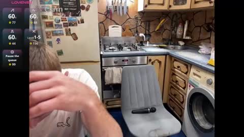 Snapshot of _magic_kis chatting on November 2025 06:46:01 AM _magic_kis online show from November 2025 06:46:01 AM