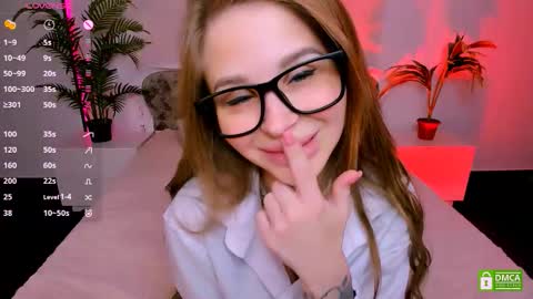 Eva  online show from October 2025 12:08:02 AM