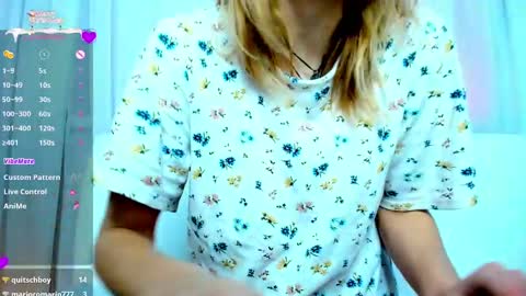 Snapshot of _mari_so chatting on January 2025 04:39:02 AM Scarlett online show from January 2025 04:39:02 AM