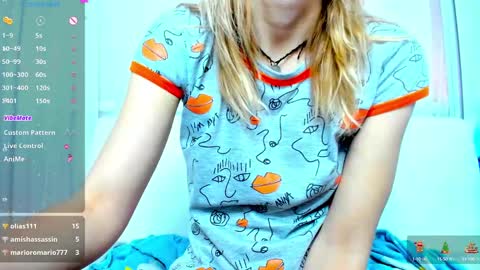Snapshot of _mari_so chatting on January 2025 07:38:02 AM Scarlett online show from January 2025 07:38:02 AM