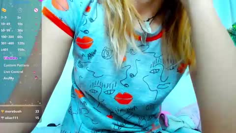 Snapshot of _mari_so chatting on January 2025 08:08:02 AM Scarlett online show from January 2025 08:08:02 AM