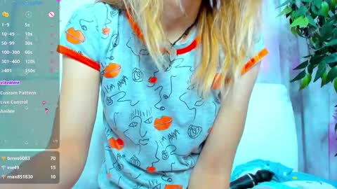 Snapshot of _mari_so chatting on January 2025 04:41:02 AM Scarlett online show from January 2025 04:41:02 AM