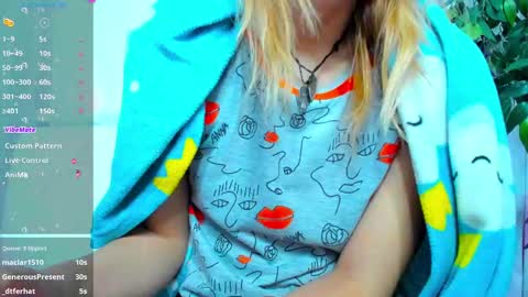Snapshot of _mari_so chatting on January 2025 07:43:02 AM Scarlett online show from January 2025 07:43:02 AM