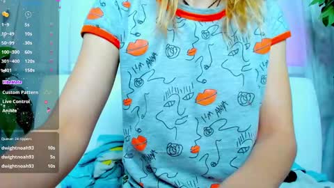 Snapshot of _mari_so chatting on January 2025 07:39:02 AM Scarlett online show from January 2025 07:39:02 AM