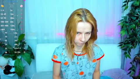 Snapshot of _mari_so chatting on January 2025 01:43:02 AM Scarlett online show from January 2025 01:43:02 AM