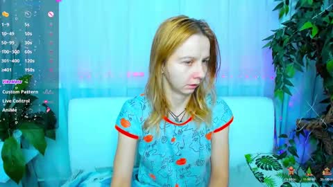 Snapshot of _mari_so chatting on February 2025 01:55:01 AM Scarlett online show from February 2025 01:55:01 AM