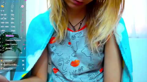 Snapshot of _mari_so chatting on February 2025 08:37:01 AM Scarlett online show from February 2025 08:37:01 AM
