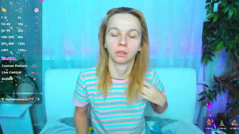 Snapshot of _mari_so chatting on February 2025 01:45:02 AM Scarlett online show from February 2025 01:45:02 AM