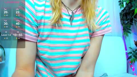 Snapshot of _mari_so chatting on February 2025 08:00:02 AM Scarlett online show from February 2025 08:00:02 AM