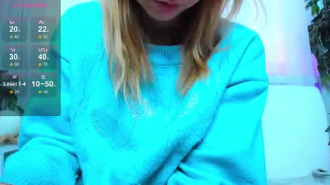 Snapshot of _mari_so chatting on February 2025 08:17:02 AM Scarlett online show from February 2025 08:17:02 AM