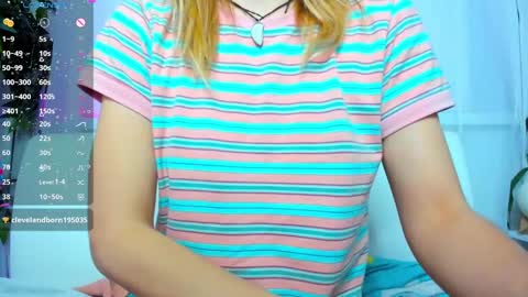 Snapshot of _mari_so chatting on February 2025 05:24:02 AM Scarlett online show from February 2025 05:24:02 AM