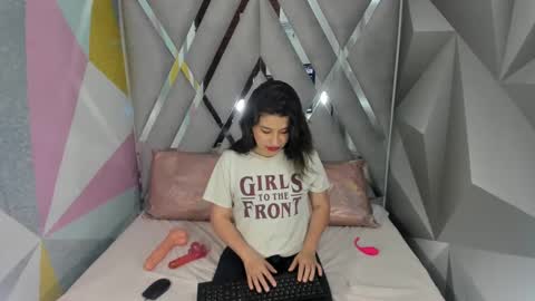 _mariana_1 online show from December 2024 05:48:02 PM