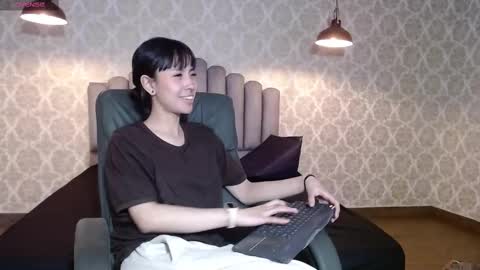 Mavis  online show from September 2025 09:18:01 PM