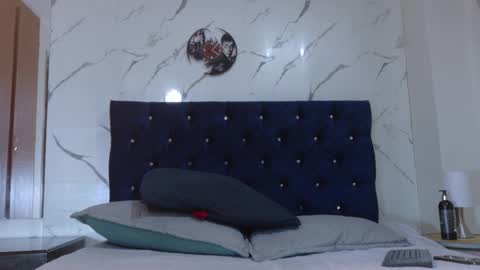 Snapshot of _maximo_1 chatting on May 2026 01:06:01 PM _maximo_1 online show from May 2026 01:06:01 PM