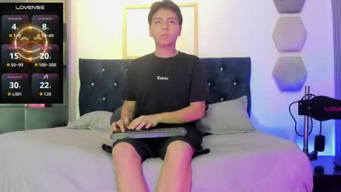 Snapshot of _maximo_1 chatting on June 2026 01:17:02 PM _maximo_1 online show from June 2026 01:17:02 PM