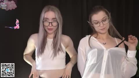 Elva and Kate  online show from October 2025 07:38:02 AM