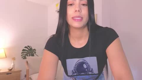 Snapshot of _megaan__ chatting on December 2024 07:33:01 PM Megan online show from December 2024 07:33:01 PM