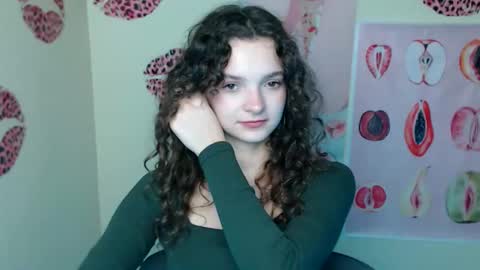 Susie online show from October 2025 07:21:02 PM