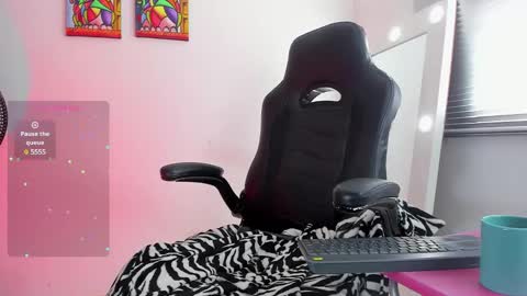 Juli online show from December 2024 05:11:01 PM