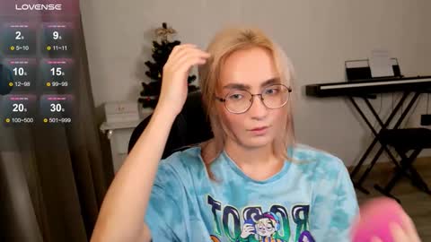 _meow_neko_ online show from December 2025 03:01:02 AM